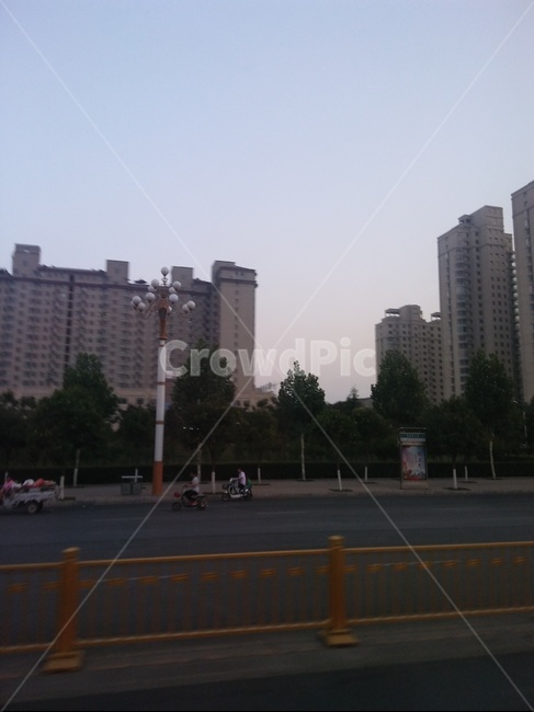 하늘,아파트,도로,중국,임주시,도시,풍경,city,landscape,해외,외국,세계,foreign,oversea,world,road,asphalt,아스팔트,town,시티,urban,어반,building,건물,downtown,도심