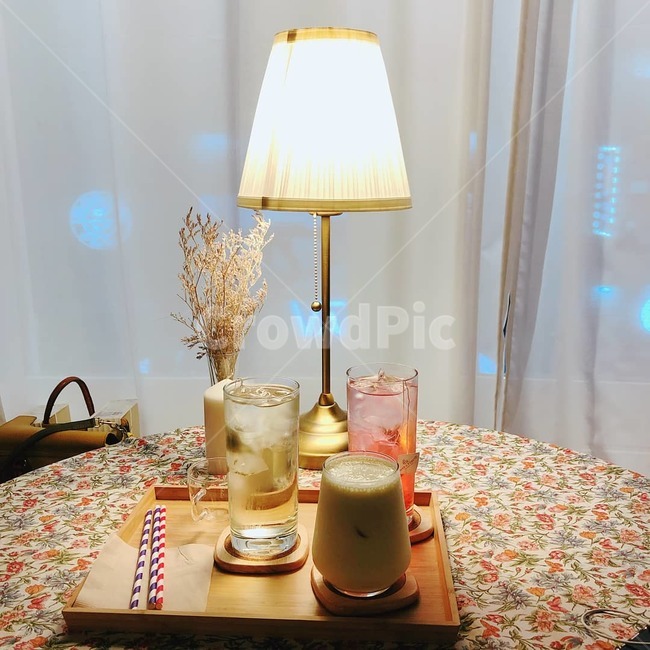 lamp,램프,cafe,카페,감성,음료,분위기