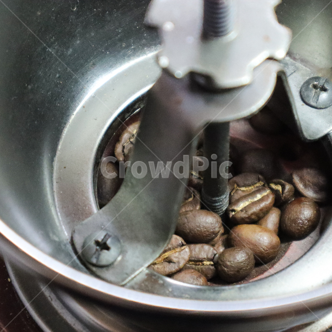 coffee beans,espresso,cafe,coffee,smash,grindstone