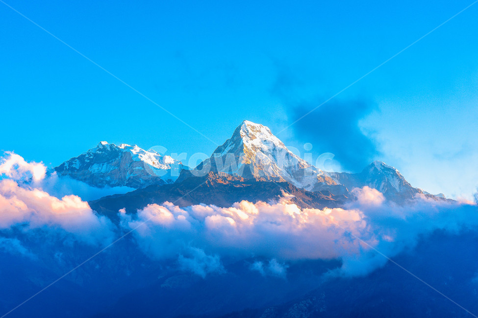 mountainrange,산맥,자연,outdoors,옥외,mountain,산,peak,피크,nature,구름,일출,sunrise,설산,눈,하늘,sky,자연,풍경,nature,landscape,해외,외국,세계,foreign,oversea,world,세계자연풍경,해외자연풍경,외국자연풍경,world nature landscape