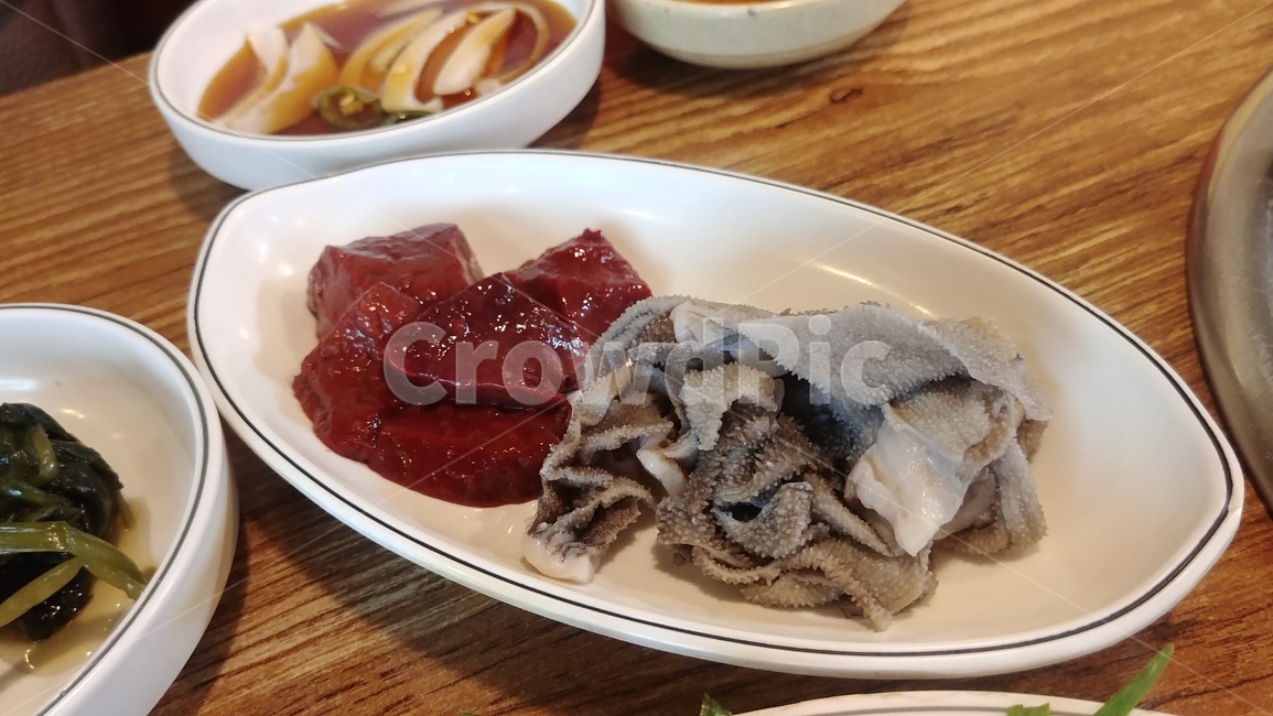 음식,안주,간,천엽,날것,생간,음식,식재료,요리,food,cook,meal,dishes,food reserves,한식,한국음식,한국요리,korean food,korean dishes,korean meal,korean cook