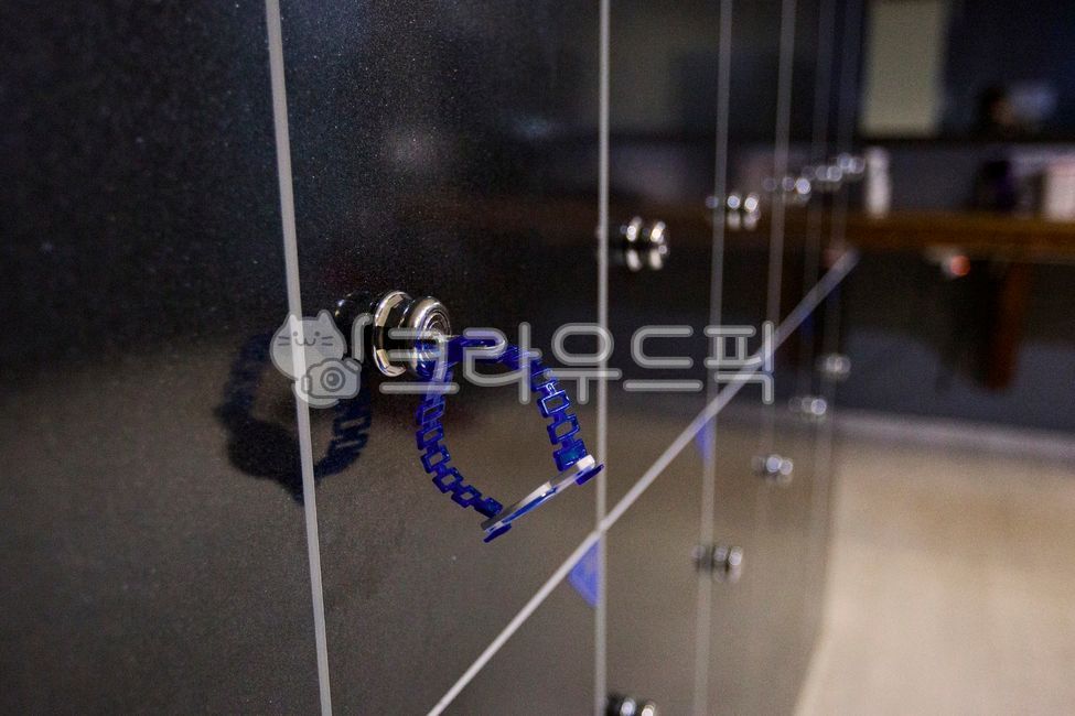 운동,헬스클럽,피트니스클럽,사물함,샤워실,열쇠,잠금장치