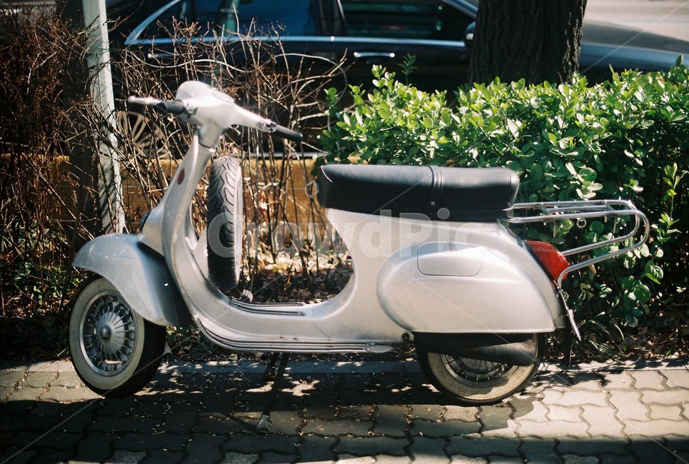 필름사진,풍경,스쿠터,후지필름,기계,machine,바퀴