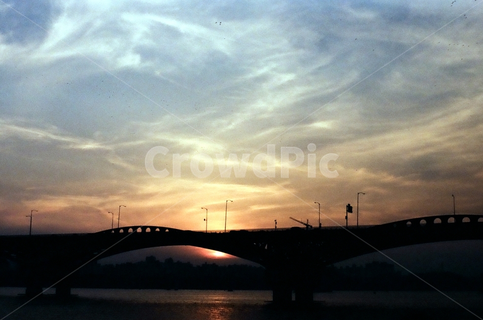 한강,한강다리,다리,노을,일출,일몰,강,강가,도시,풍경,city,landscape,한국도시풍경,한국도시경관,korea cityscape,실루엣,그림자,silhouette,shadow