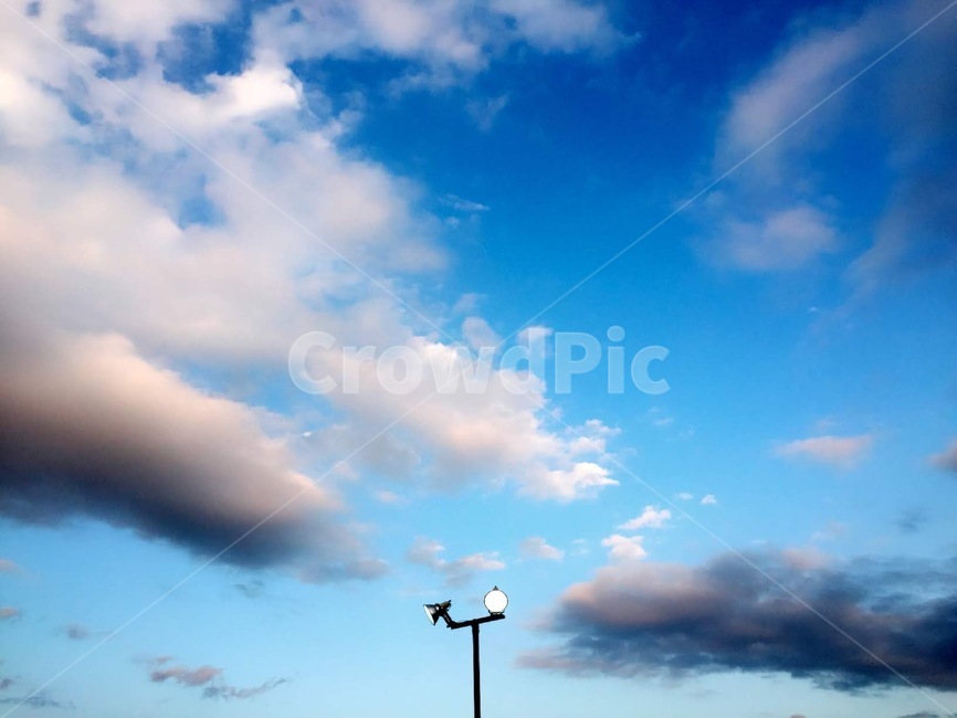 outdoors,옥외,하늘,sky,구름,cloud,weather,날씨,맑음,가로등,light,lamp
