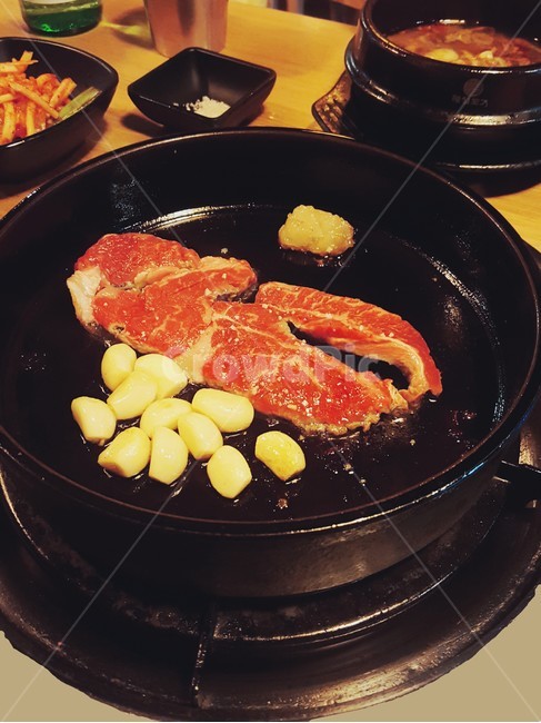 쇠고기,한국음식,쇠고기구이,beef,한식,koreanfood,음식,food,고기