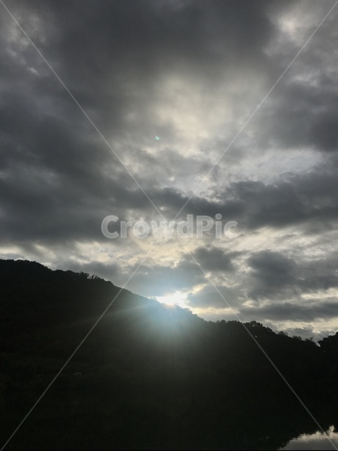 해질녘,노을,산중턱,지는해,구름,자연,풍경,nature,landscape,light,빛,flare,플레어