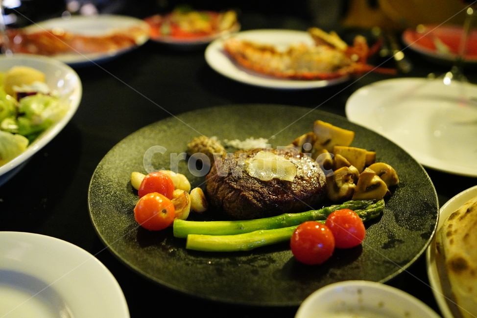 스테이크,steak,음식,요리,야채,토마토,색감,컬러,고기,육류,육식,먹방,food,푸드,접시,먹거리,외식,양식,음식,식재료,요리,food,cook,meal,dishes,food reserves,육류,고기,meat,양식,서양음식,서양요리,western food,western dishes,western meal,western cook