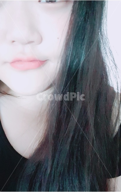 여자,미소,애굣살,눈웃음,웃음