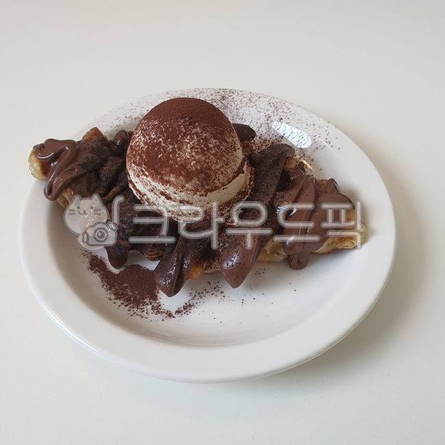 Crople,snack,Nutella crople,food,chocolate crople,ice cream,waffle,dessert,sweets,sweet,Chocolate Waffle