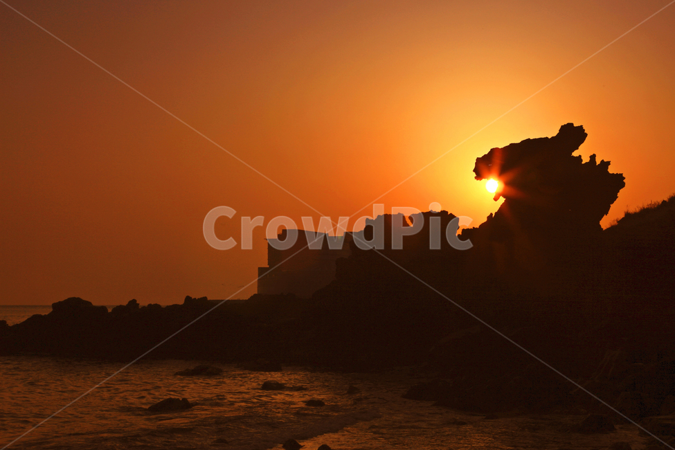 nature,자연,outdoors,옥외,sky,하늘,redsky,붉은하늘,dawn,새벽,light,빛,flare,플레어,제주,일출,용두암,용두암일출,여명,해돋이,랜드마크