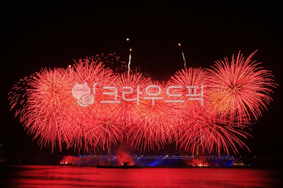 Busan Festival,fireworks night view,Fireworks festival,Flame Wreath,Gwangalli Festival,fireworks,Fireworks
