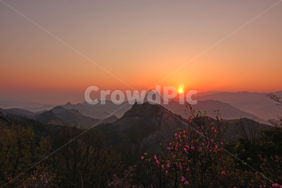 마이산,일출,진안군,마이봉,풍경,자연,풍경,nature,landscape,한국자연풍경,한국자연경관,korea nature landscape,outdoors,옥외,sunset,일몰,dawn,새벽,sky,하늘,red sky,붉은 하늘,dusk,황혼
