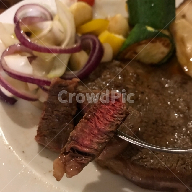 스테이크,요리,소고기,음식,steak,food,cooking,음식,식재료,요리,food,cook,meal,dishes,food reserves,육류,고기,meat,양식,서양음식,서양요리,western food,western dishes,western meal,western cook