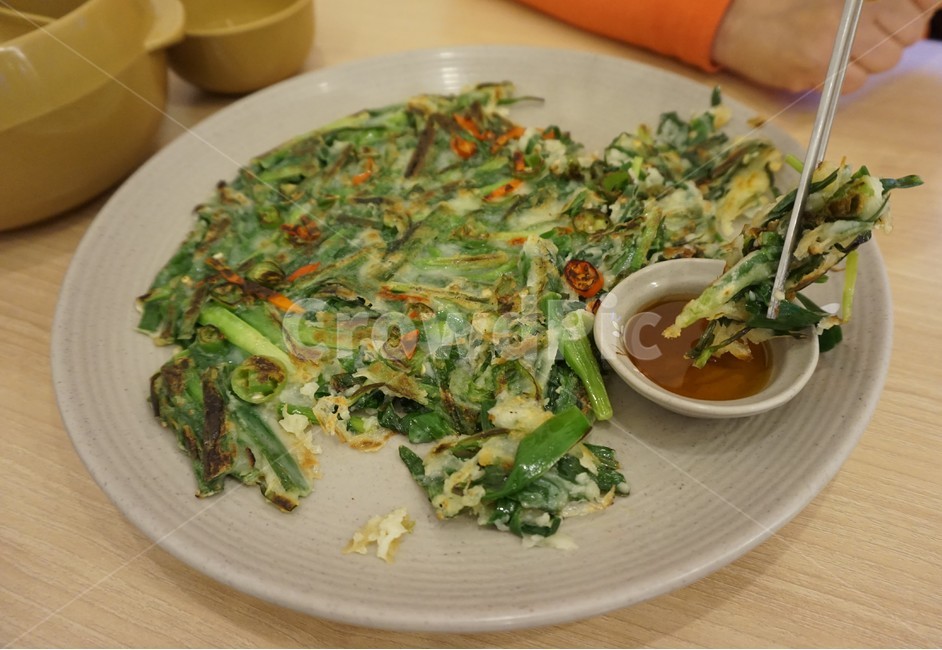 파전,야식,쪽파,부침개,찍다,젓가락질,간장,파전종류,안주,요리,식재료,한식,한국요리,후식,간식,술안주,food,koreandishes,koreapizza,koreanpizza,koreanfood,koreafood,한국음식,막걸리안주,막걸리,cook,dishes,korea,음식,맛있는,동동주,전,주전부리,먹방,음식,식재료,요리,food,cook,meal,dishes,food reserves,한식,한국음식,한국요리,korean food,korean dishes,korean meal,korean cook,디저트,간식,후식,dessert,snack