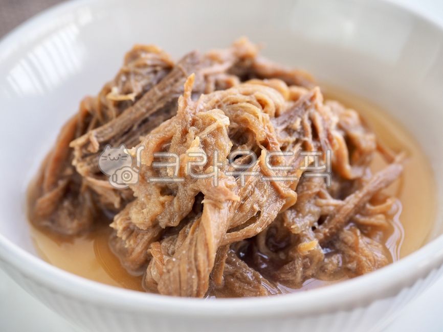 beefstew,beef dish,soy sauce,sidedish,beef,sauce,side dish,beefdish,Korean food,protein,Beef,cooking,braised soy sauce,koreanfood,jangjorim,cuisine,dinner,food,braised beef in soy sauce,meal,background,meat,soysauce