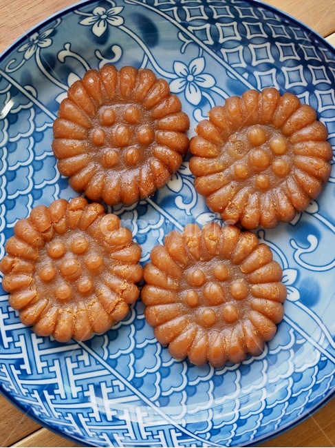 약과,한국음식,식품,한식,한국문화,한국,배경,음식문화,웰빙,문화,아시아,아시아음식,접시,전통,설날,추석,음식,추석음식,설날음식,명절,명절음식,koreanfood,korea,koreanculture,food,background,foodculture,wellbeing,culture,asia,asianfood,dish,tradition,한국과자,전통과자,과자,한과,한국전통과자,쌀과자,간식,후식,스낵,음식,식재료,요리,food,cook,meal,dishes,food reserves,디저트,간식,후식,dessert,snack