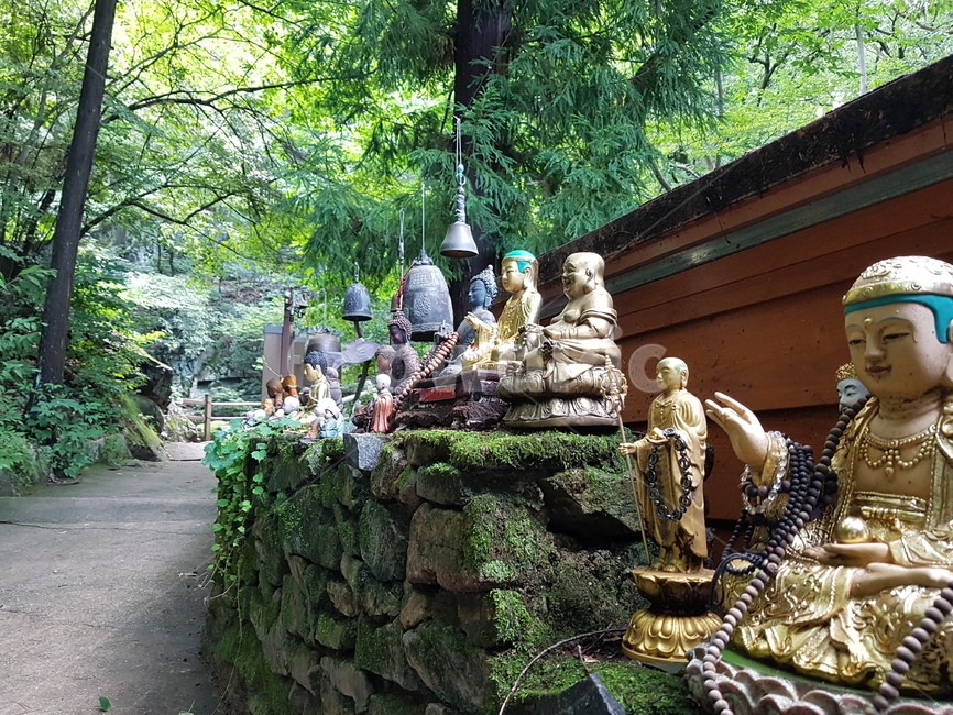 불상,불교,사찰,절,아기스님,조각상,동상,석상,조형물,statue,bronze statue,stone statue,종교,신앙,religion,belief,faith