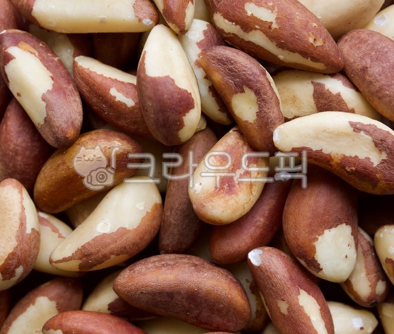 wellnessfood,cookingingredients,cooking ingredients,nut,brown,food,brazil nuts,nuts,naturalfood,wellbeing,background,Wellbeing food,organic,natural food,brazilnut