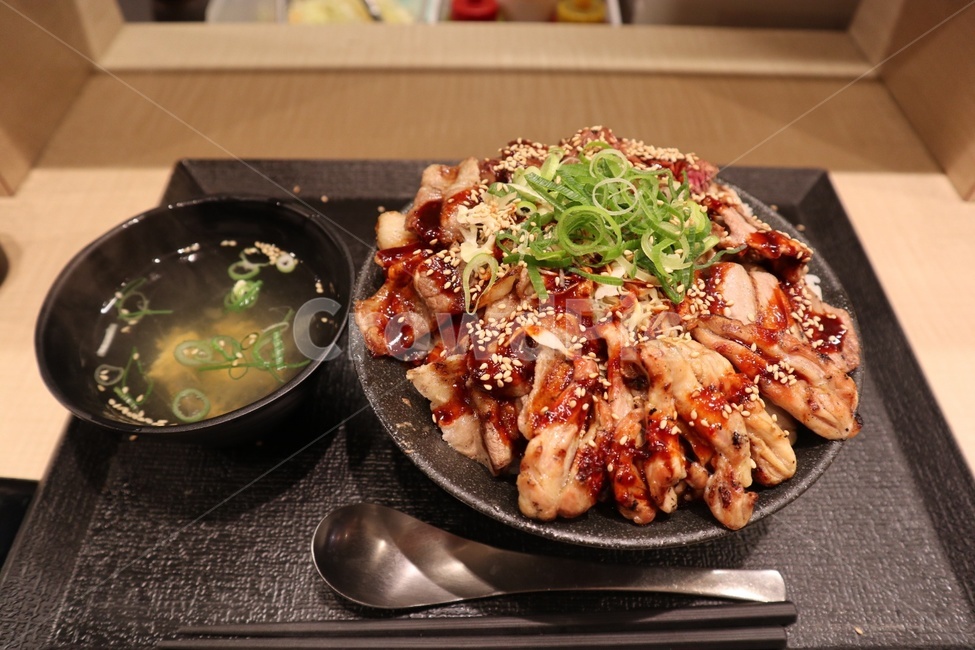 돼지고기덮밥,덮밥,고기덮밥,일본고기덮밥,일본덮밥,음식,식재료,요리,food,cook,meal,dishes,food reserves,육류,고기,meat,일식,일본음식,일본요리,Japanese food,Japanese dishes,Japanese meal,Japanese cook