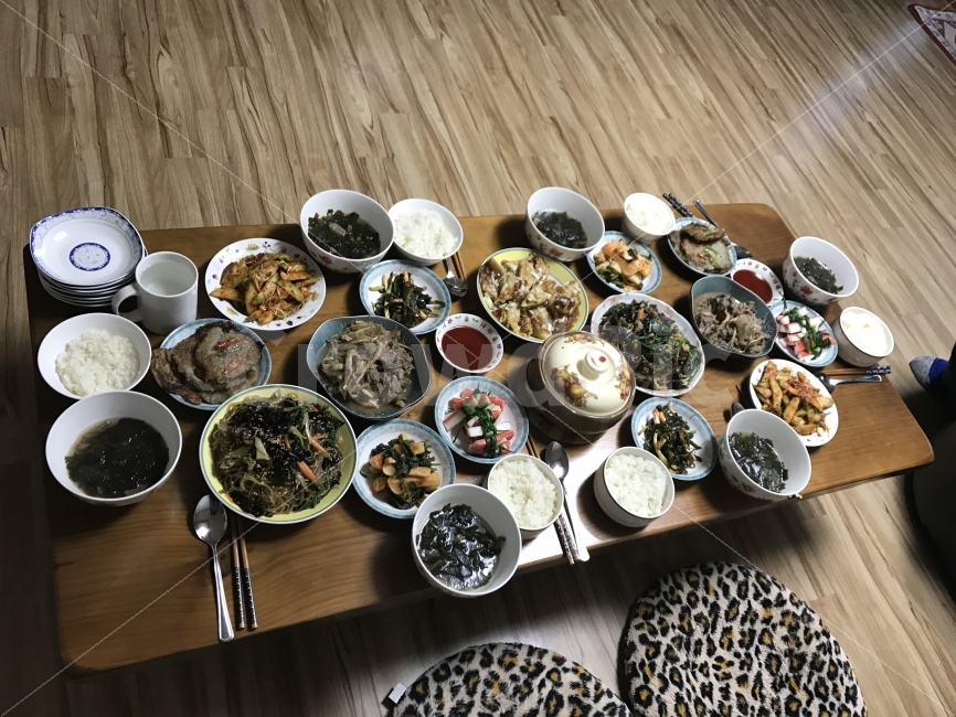 설날,명절,명절밥상,가족,밥상,잔치상,한국전통,한국문화,korean traditional,korean culture,음식,식재료,요리,food,cook,meal,dishes,food reserves,한식,한국음식,한국요리,korean food,korean dishes,korean meal,korean cook
