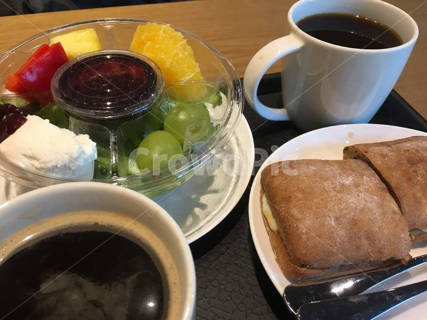 카페,cafe,커피,coffee,아메리카노,americano,후식,디저트,감성,케이크,빵,cake,bakery,샐러드,salad,브런치,brunch,커피,카페,coffee,cafe