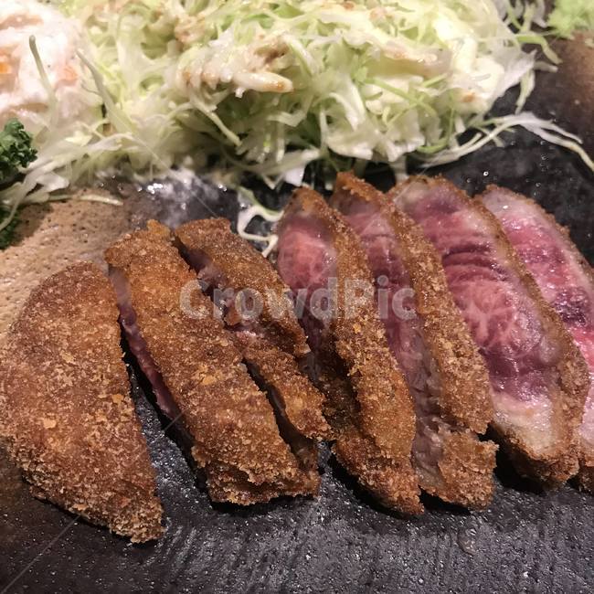규카츠,돈카츠,일본음식,스테이크,후쿠오카규카츠,모토무라규카츠,모토무라,일식,음식,음식,식재료,요리,food,cook,meal,dishes,food reserves,일식,일본음식,일본요리,Japanese food,Japanese dishes,Japanese meal,Japanese cook