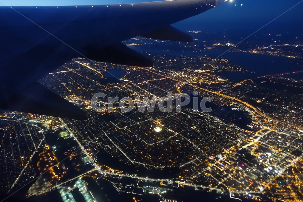비행기,야경,네온사인,도시야경,시애틀야경,야경,밤,풍경,nightscape,night,landscape,도시,city,해외,외국,세계,foreign,oversea,world,세계도시풍경,해외도시풍경,외국도시풍경,world cityscape,outdoors,옥외,scenery,nature,자연,경치