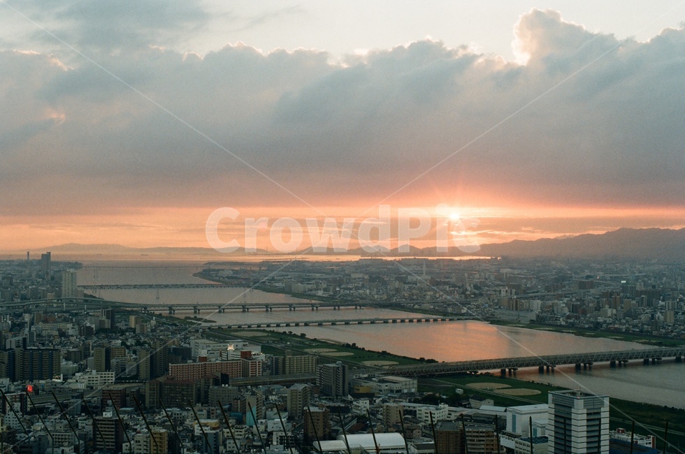 오사카,노을,태양,도시,강변,도심,대교,다리,일본,하늘,구름