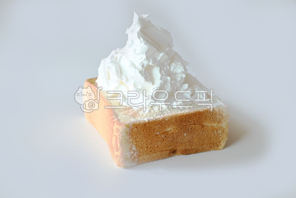 허니브레드,브레드,빵,생크림,카페,카페음식,간식,cream,크림,dessert,디저트,food,음식,whippedcream,휘핑크림