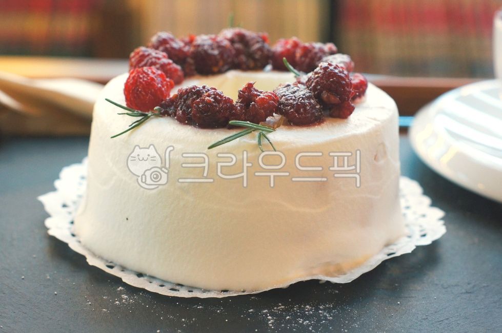 chiffon cake,freshcreamcake,donut cake,cakedecorating,cafe,birthday cake,dessert,Cafe Menu,raspberrycake,donutcake,cake decoration,cakedecoration,Raspberry Cake,creamcake,raspberrywhippedcreamcake,cafemenu,Raspberry whipped cream cake