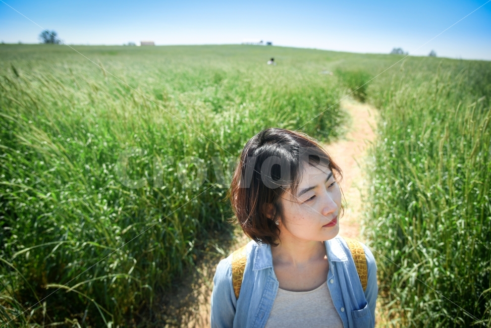 안성팜랜드,밀밭,인물사진,풍경사진,호밀밭,보리밭,청보리,자연,풍경,nature,landscape,사람,인물,인간,human,person,얼굴표정,facial expression,face,여성,여자,woman,female,lady,감정표현,기분,feeling,emotion,여행,휴가,traveling,vacation,trip