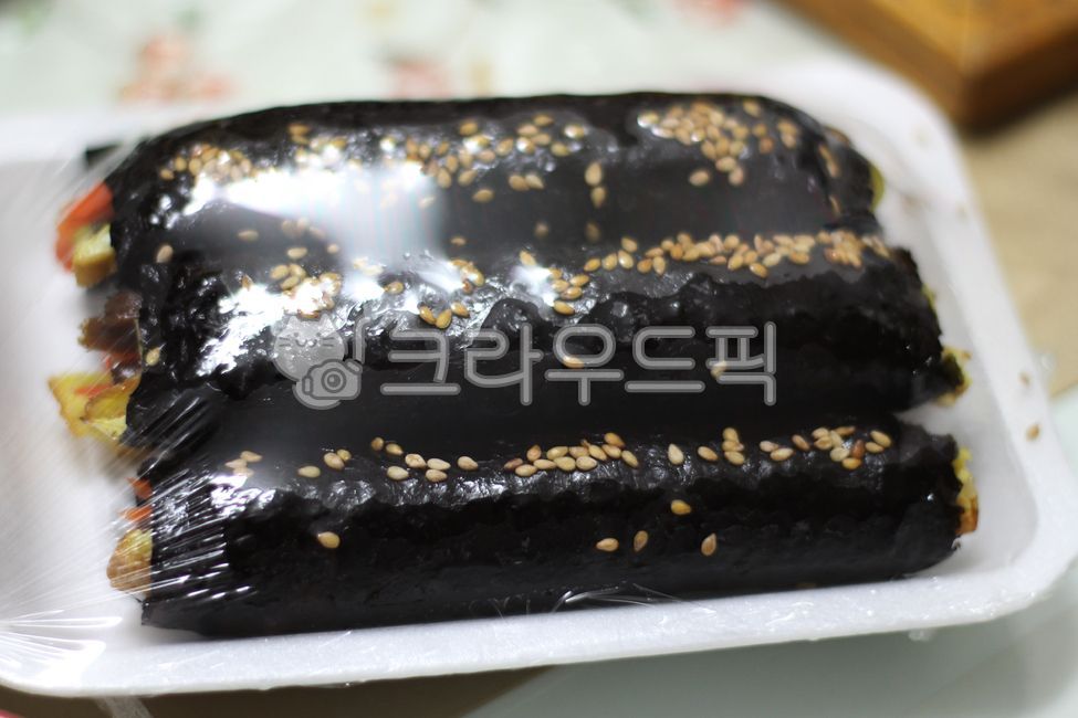 kimbap,Rolled kimbap,One bite kimbap,Korean food,Korean,Chungmu Gimbap,string kimbap,rice