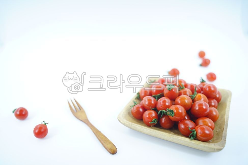 deep red,Cherry tomato,plate,tomato,vegetable,red,fruition,ingredients,cooking,Fruit,cook,dishes,food,meal,Red,fork,dish,healthy,plant,animated,fresh