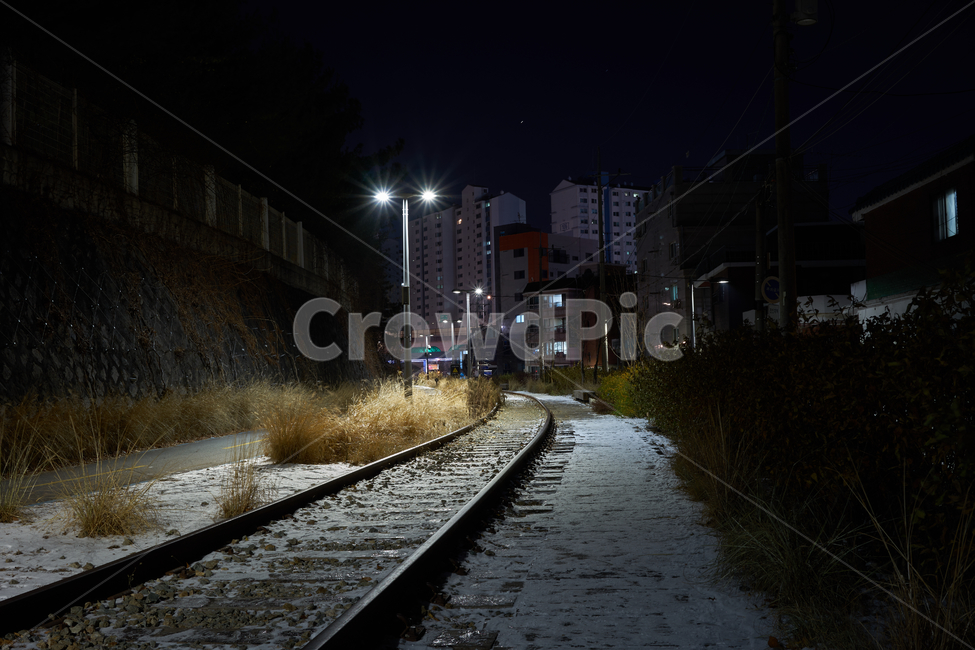장노출,기찻길,철도,공원,산책길,겨울,눈,풍경,야경,밤하늘,landscape,railway,winter,snow,longexposure,야경,밤,풍경,nightscape,night,landscape,rail,레일,transportation,교통,train track