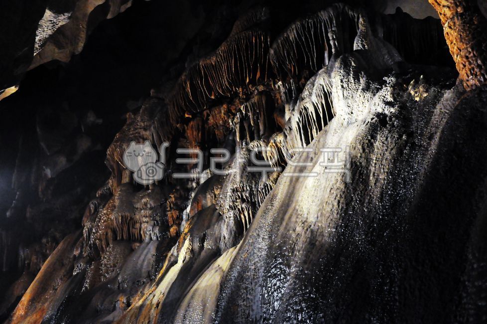 고수동굴,형성,종유석,바위,자연지질학적,석유학적,동굴,광물,채광,폭포,formation,stalactites,wonder,rock,natural,geological,stalagmites,cavern,mineral,mining,waterfall,dripstone,deposit,underground,cave