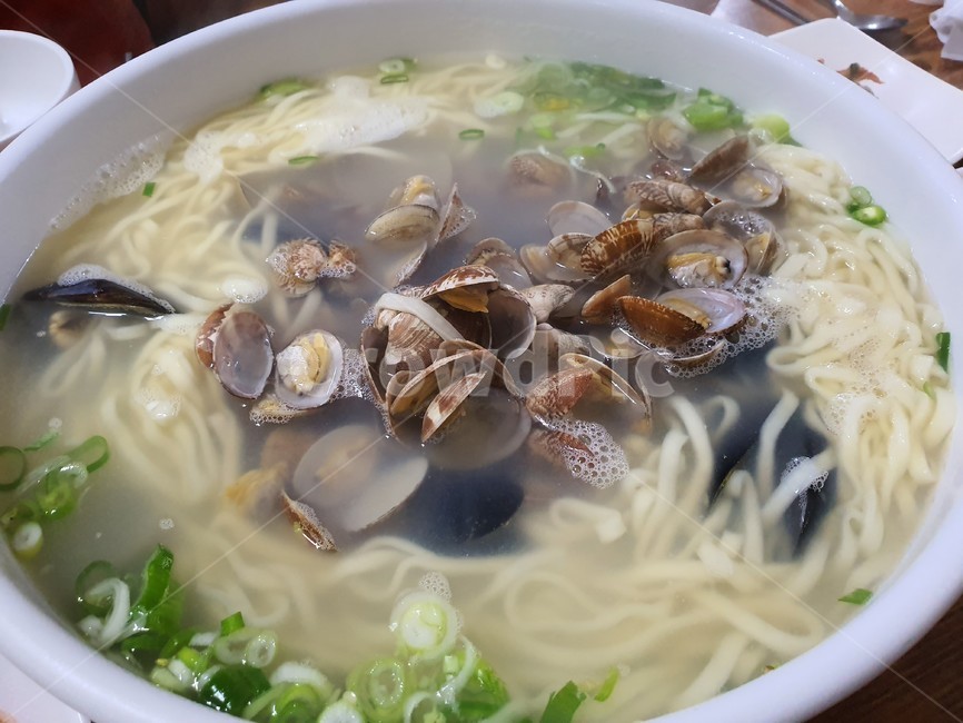 칼국수,음식,겨울음식,면요리,바지락칼국수,바지락,뜨거움,food,간식,국수요리,국수,음식,식재료,요리,food,cook,meal,dishes,food reserves,한식,한국음식,한국요리,korean food,korean dishes,korean meal,korean cook