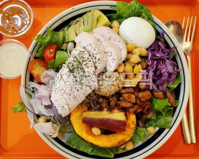 sweet potato,chicken,parsley powder,salad,cabbage,boiled egg,egg,onion,corn,red cabbage,tomato,sauce,vegetable,cone,red onion,Lettuce,parsley,corner,dressing,healthy food,Sweet pumpkin,ingredients,grain,diet,cooking,chicken breast,avocado,corn corn,cook,s