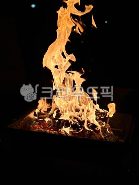 불, 모닥불, 장작, 장작불, 캠핑, 사진,이미지,일러스트,캘리그라피 - Nluna_lucifer작가