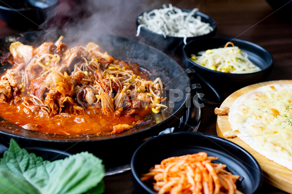 요리,식사,쭈꾸미볶음,한국요리,매운음식,빨간색,음식,dish,meal,food,음식,식재료,요리,food,cook,meal,dishes,food reserves