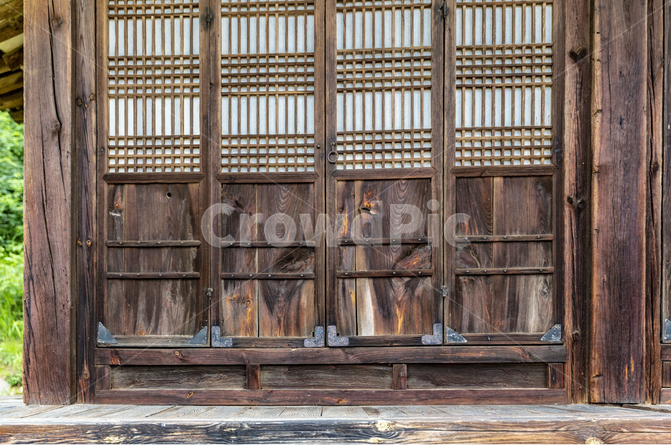 veranda,Gunja Village,Cultural Heritage,old house,Hanok,National tourist site,traditional floor,windows,Attractions,prison,traditional house