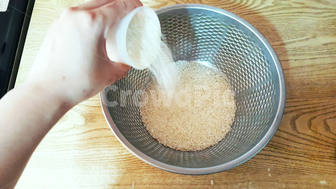 쌀,밥짓기,밥,흰쌀,쌀알,재료,음식,밥짓기과정,쌀붓기,음식,식재료,요리,food,cook,meal,dishes,food reserves,곡류,곡식,cereals