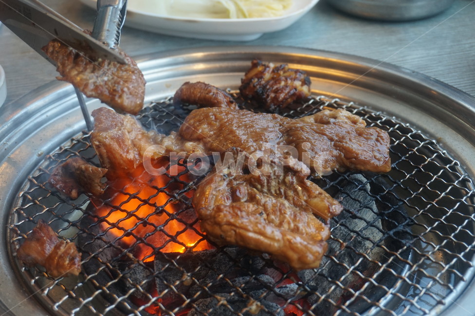 food,응식,고기,구이,석쇠구이,숫불구이,요리,식사