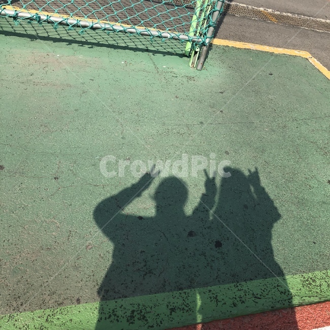 그림자,바닥,아스팔트,브이,친구,인물실루엣,사람실루엣,character silhouette,human silhouette