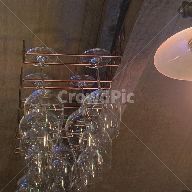 와인잔,유리잔,천장,목재,와인랙,와인렉,홀더,glass,인테리어,실내디자인,interior design,사물,물건,오브젝트,thing,object,matter