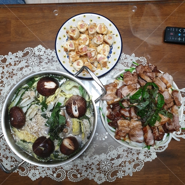 요리,음식,집밥,나베,식빵,디저트,동파육,전골,밀푀유나베