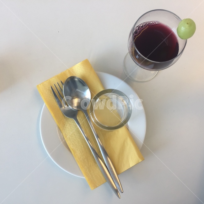 와인,수저,다이닝,플레이팅,테이블,테이블플레이팅,wine,분위기,식사,디저트,간식,후식,dessert,snack,커피,카페,coffee,cafe