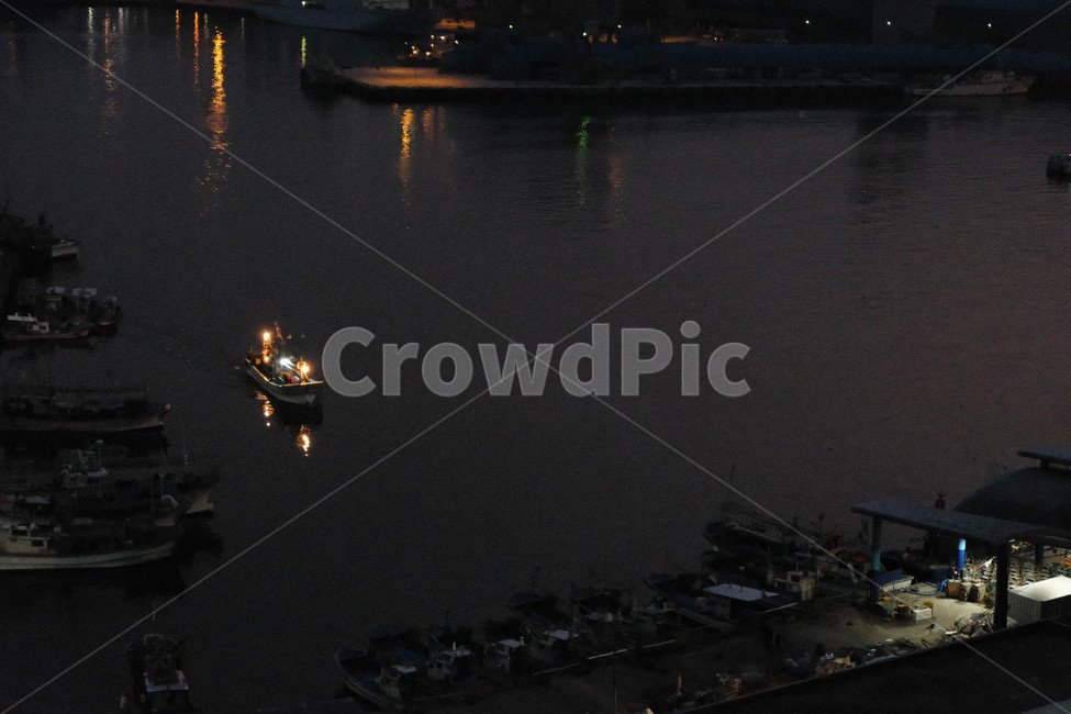 묵호항,바다,배,선박,어선,마을,바닷가마을,야경,밤,풍경,nightscape,night,landscape,산업,industry,industrial,어업,fishery,fishing industry,교통,교통수단,traffic,transportation