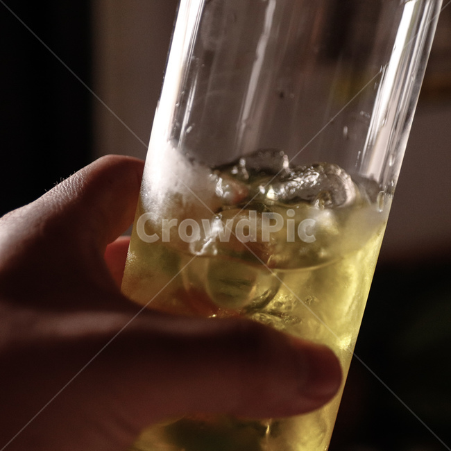 유리,glass,맥주,beer,drink,beerglass,쥬스,주스,얼음,냉수,시원한물,음료수,감성사진,음료수,drink,beverage