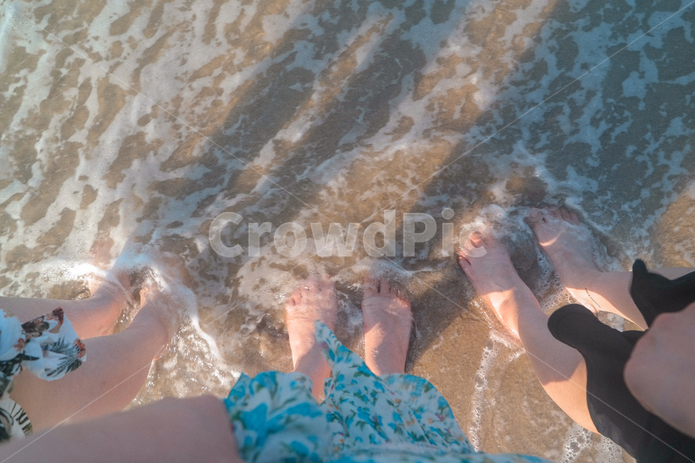 summer,ocean,beach,바다,여름,sea,friends,해변,바다,beach,sea,신체일부,몸,body,친구,우정,friendship,companion,여행,휴가,traveling,vacation,trip